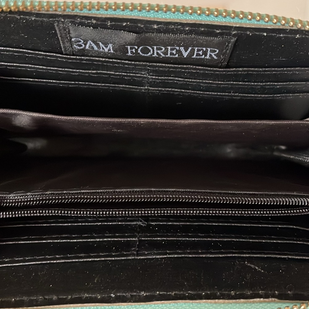 NWOT 3AM FOREVER Holographic Mermaid Tail Gold Toned Zip Around  Wallet - Picture 6 of 8